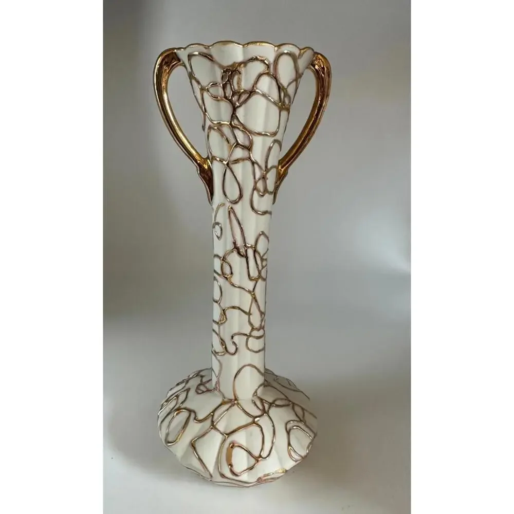 Lefton bud vase